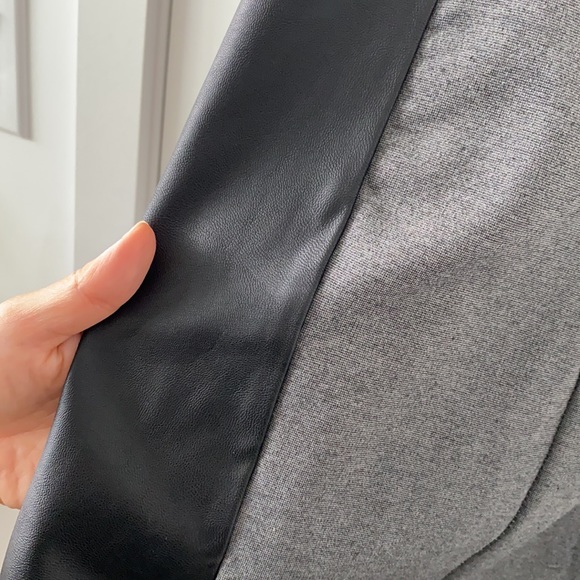 H&M dress, size 4, but likely fit size 2’s. - Picture 5 of 5